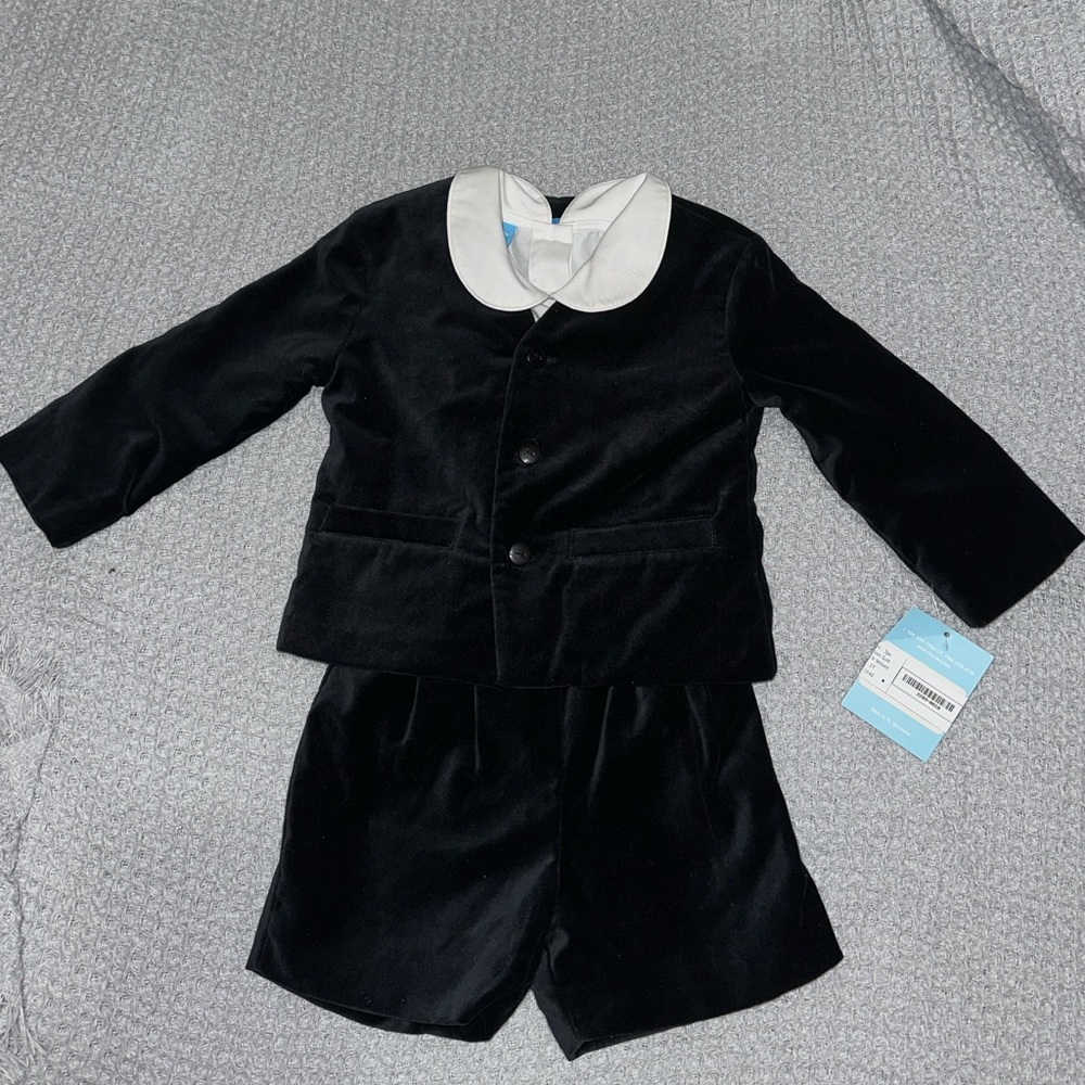 ANAVINI 3 piece velvet black suit with shorts